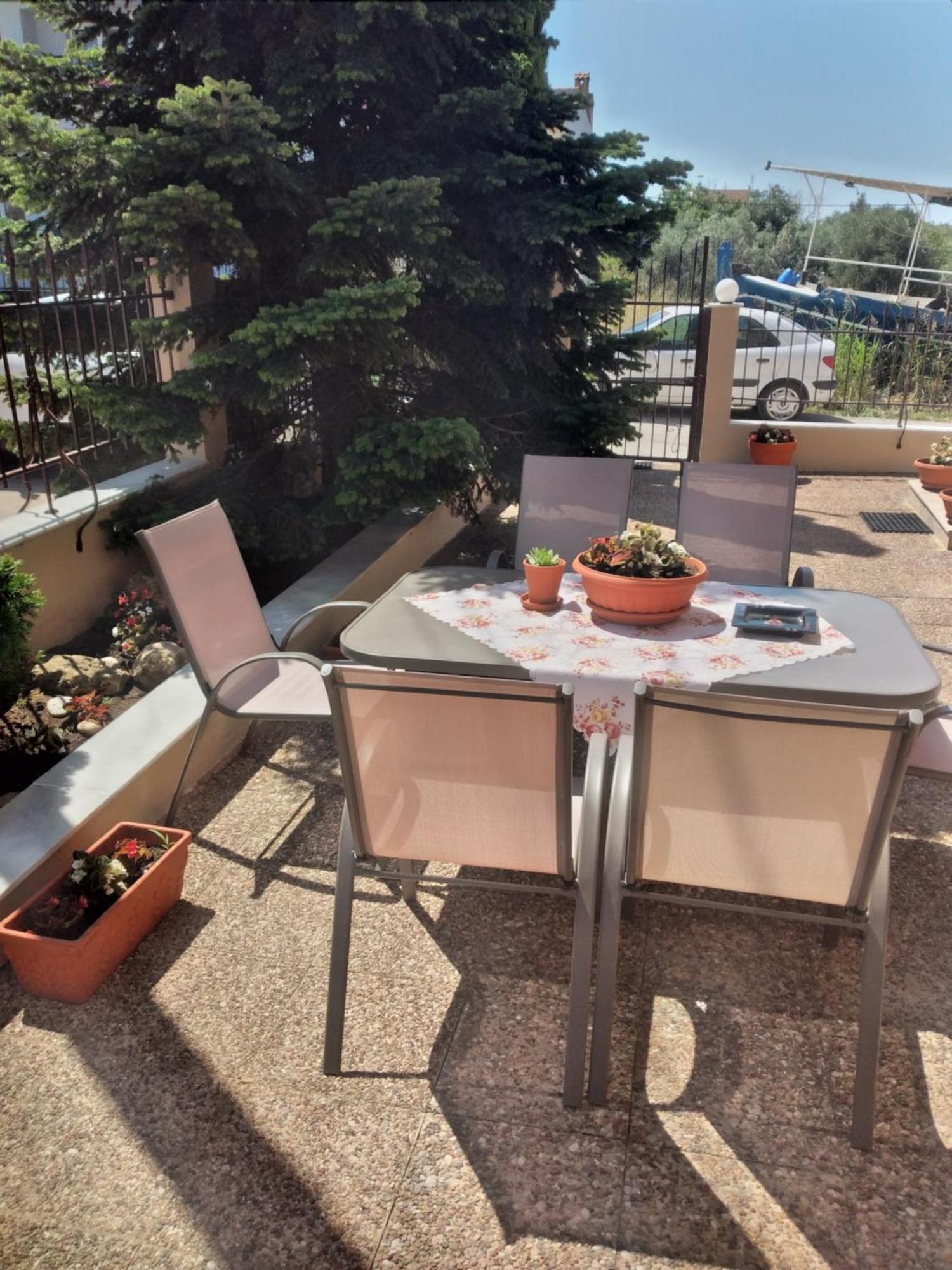 ניאה מיכאניונה Ariadne Apartments מראה חיצוני תמונה