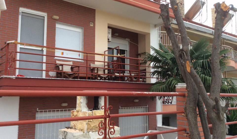 ניאה מיכאניונה Ariadne Apartments מראה חיצוני תמונה