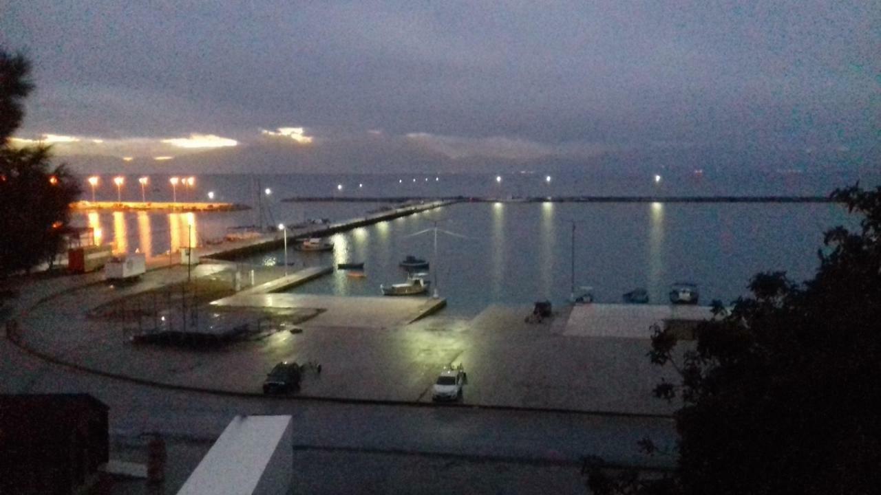 ניאה מיכאניונה Ariadne Apartments מראה חיצוני תמונה